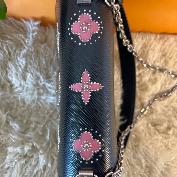 LOUIS VUITTON Epi Flowers Twist Shoulder Bag MM Black Bois de Rose - LE - Picture 13 of 14